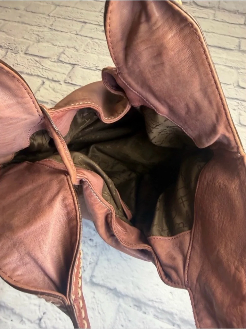 Vintage Fossil Fifty-Four “Blake”Mauve Leather Hobo Bag with Brass Key Charm